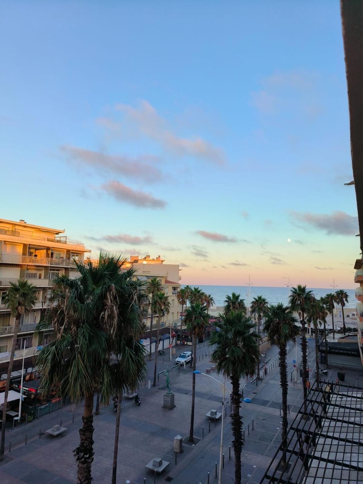 Appartement T2 Vue Sur Mer, Place Mediterranee Canet-en-Roussillon Eksteriør bilde